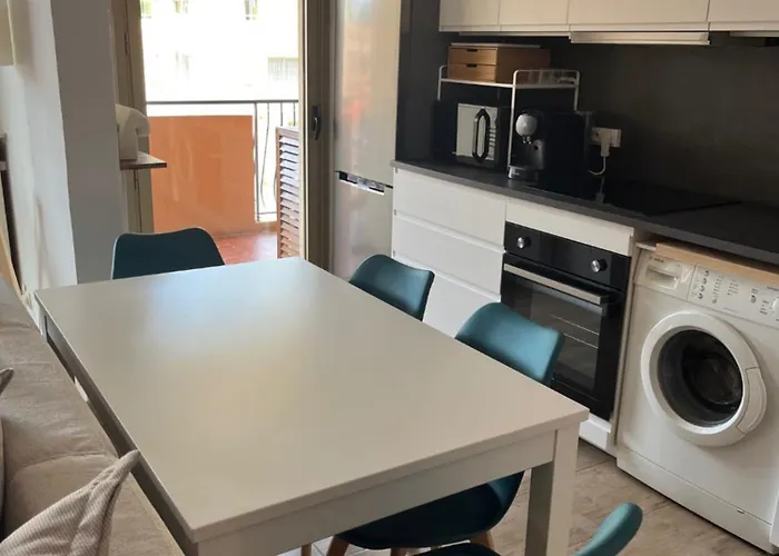 Maggie * Μεντόν